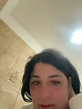 maryzoe05 online show from April 1, 2026, 4:26 pm