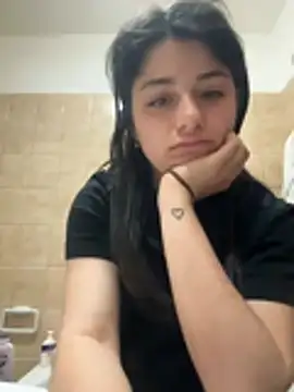 maryzoe05 online show from April 16, 2026, 9:26 pm