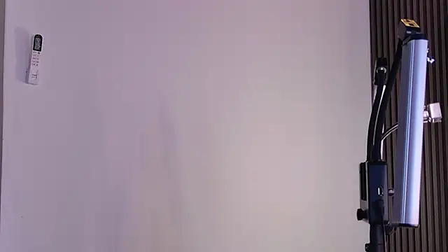 AlessiaAuren online show from May 9, 2026, 2:22 pm