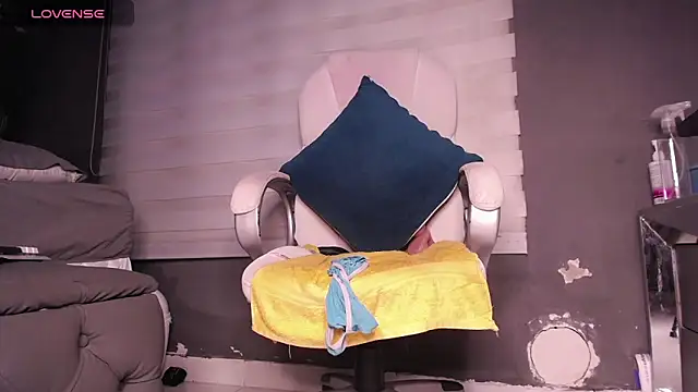 dirty 27cms online show from October 12, 2025, 12:53 am