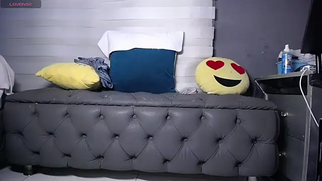 dirty 27cms online show from May 9, 2026, 4:01 pm