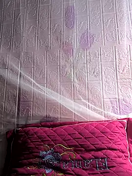 juicy-milu online show from March 23, 2026, 9:02 am