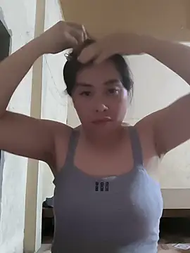 juicy-milu online show from June 2, 2026, 3:25 pm