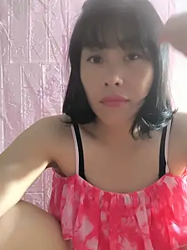 juicy-milu online show from July 24, 2026, 12:47 pm