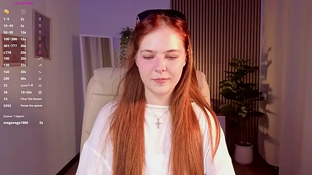 Elle Funning online show from June 20, 2026, 11:24 am