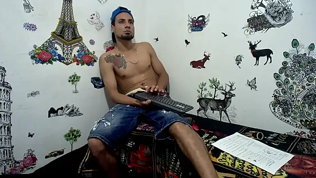 Snapshot of Couplesweethot chatting on March 24, 2026, 1:21 am Couplesweethot online show from March 24, 2026, 1:21 am