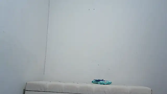 Snapshot of Couplesweethot chatting on April 10, 2026, 11:31 pm Couplesweethot online show from April 10, 2026, 11:31 pm