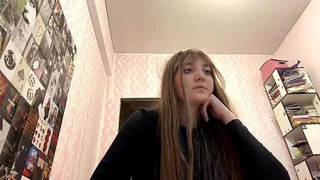 Snapshot of JanineThielman chatting on June 18, 2026, 1:26 pm JanineThielman online show from June 18, 2026, 1:26 pm