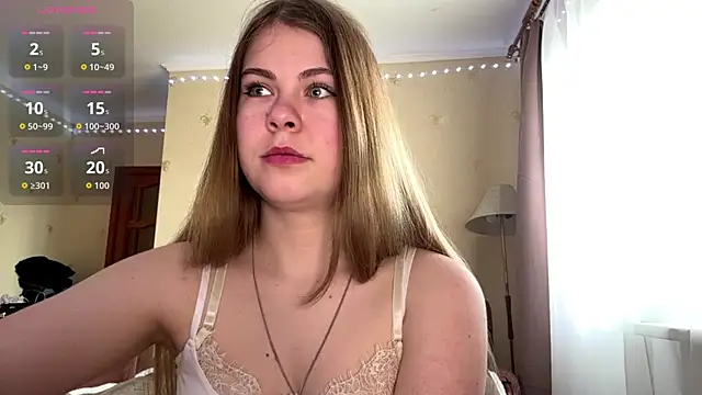 Snapshot of Amy_Maev chatting on April 18, 2026, 9:02 am Amy Maev online show from April 18, 2026, 9:02 am