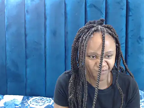 Snapshot of CreamyTea chatting on March 7, 2026, 9:17 am CreamyTea online show from March 7, 2026, 9:17 am