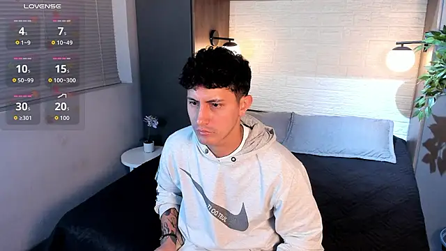 kamal wolff online show from February 27, 2026, 11:43 am