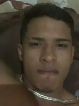 Snapshot of MoinhoO18 chatting on March 8, 2026, 5:17 pm MoinhoO18 online show from March 8, 2026, 5:17 pm