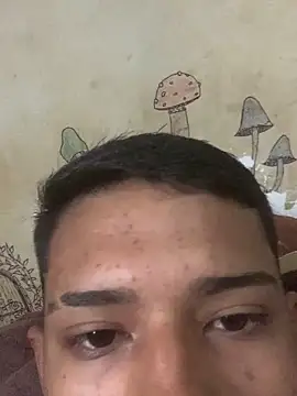 Snapshot of MoinhoO18 chatting on March 9, 2026, 1:04 pm MoinhoO18 online show from March 9, 2026, 1:04 pm