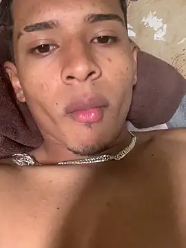 Snapshot of MoinhoO18 chatting on March 10, 2026, 5:29 pm MoinhoO18 online show from March 10, 2026, 5:29 pm