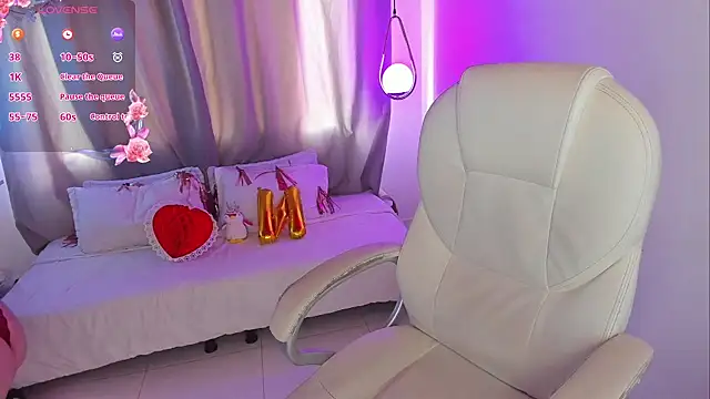 NixieSterling online show from April 24, 2026, 9:28 pm