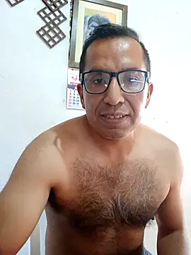 DIEGOLUIS2026 online show from May 4, 2026, 7:54 pm