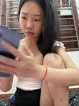 Snapshot of Miumieu2 chatting on May 24, 2026, 1:49 pm Miumieu2 online show from May 24, 2026, 1:49 pm