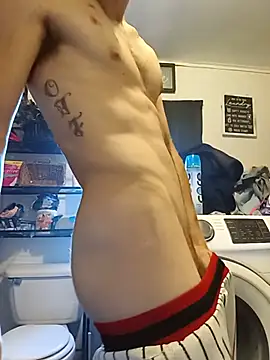 Aarondeweese27 online show from June 24, 2026, 1:32 pm