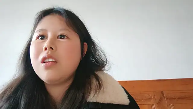 Hannah-33 online show from February 28, 2026, 7:42 am