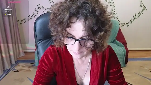 Snapshot of Miss_Amberr chatting on April 3, 2026, 3:43 pm Miss Amberr online show from April 3, 2026, 3:43 pm