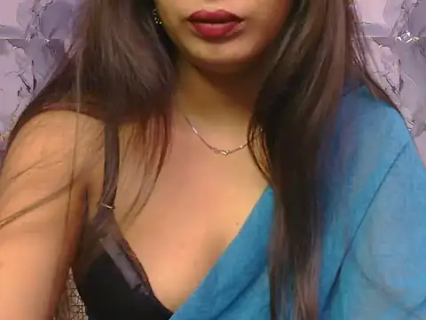 Aayesha-queen online show from June 3, 2026, 4:15 am
