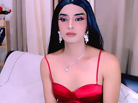 Snapshot of Queeny_Cassandra chatting on May 30, 2026, 5:48 am Queeny Cassandra online show from May 30, 2026, 5:48 am