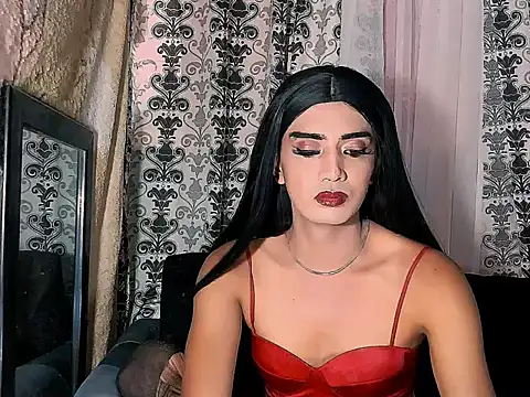 Snapshot of Queeny_Cassandra chatting on June 13, 2026, 2:09 am Queeny Cassandra online show from June 13, 2026, 2:09 am