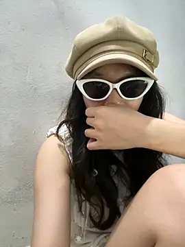 Snapshot of Nancyk6 chatting on May 17, 2026, 4:25 pm Nancyk6 online show from May 17, 2026, 4:25 pm