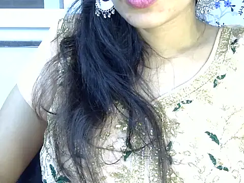 Neha Sharma2 online show from June 7, 2026, 1:37 pm