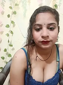 lovely-girl99 online show from March 6, 2026, 3:58 am