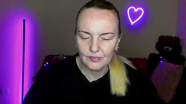 Snapshot of Bella_soulmate chatting on May 8, 2026, 5:46 am Bella soulmate online show from May 8, 2026, 5:46 am