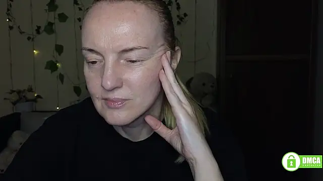 Snapshot of Bella_soulmate chatting on May 13, 2026, 11:29 am Bella soulmate online show from May 13, 2026, 11:29 am
