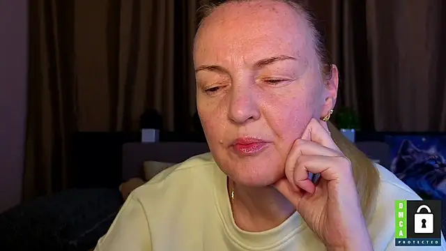 Snapshot of Bella_soulmate chatting on May 19, 2026, 5:25 am Bella soulmate online show from May 19, 2026, 5:25 am