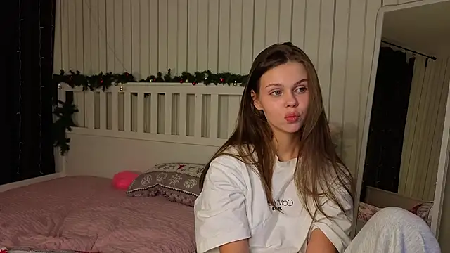 EarthaLevra online show from March 14, 2026, 9:09 pm