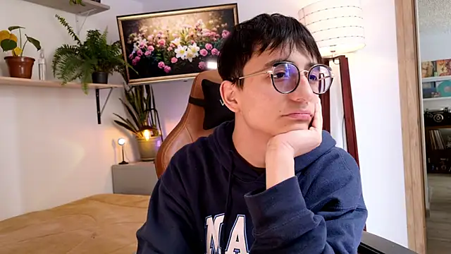 Sr evann online show from April 9, 2026, 3:06 pm