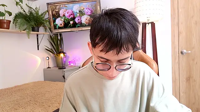 Snapshot of Sr_evann chatting on May 8, 2026, 3:39 pm Sr evann online show from May 8, 2026, 3:39 pm