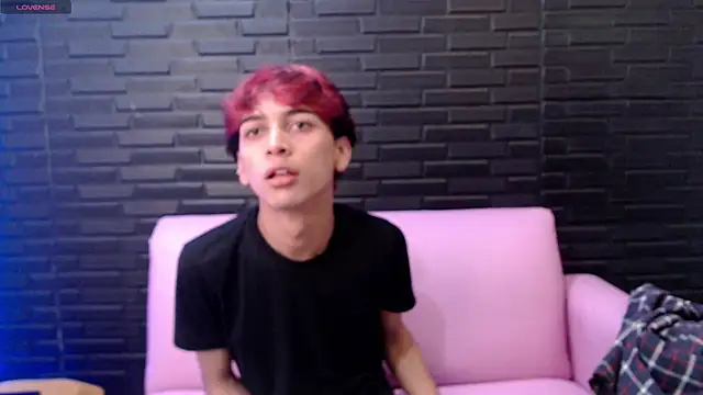 DanteLux online show from February 26, 2026, 4:17 pm