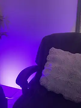 aurora ec online show from March 25, 2026, 1:28 pm