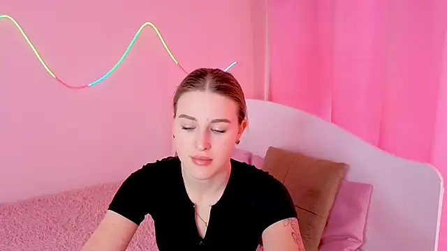 Violettta doll online show from February 28, 2026, 10:27 am