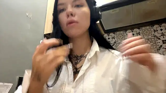 MichaeleStockon online show from February 26, 2026, 5:12 pm