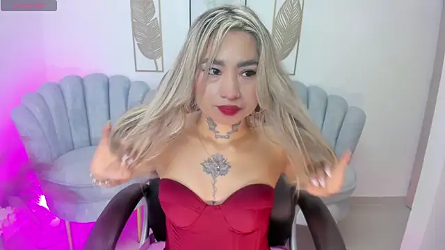 mystic nova  online show from May 19, 2026, 11:27 am