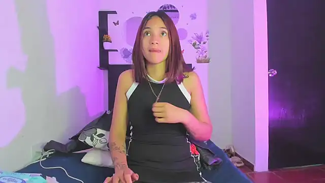 Snapshot of sapphire_brown20 chatting on March 27, 2026, 1:33 am sapphire brown20 online show from March 27, 2026, 1:33 am