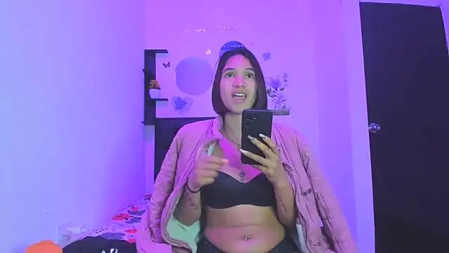 Snapshot of sapphire_brown20 chatting on April 21, 2026, 2:51 am sapphire brown20 online show from April 21, 2026, 2:51 am