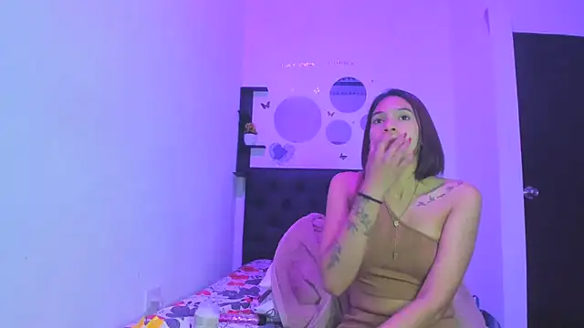 Snapshot of sapphire_brown20 chatting on May 7, 2026, 12:38 am sapphire brown20 online show from May 7, 2026, 12:38 am