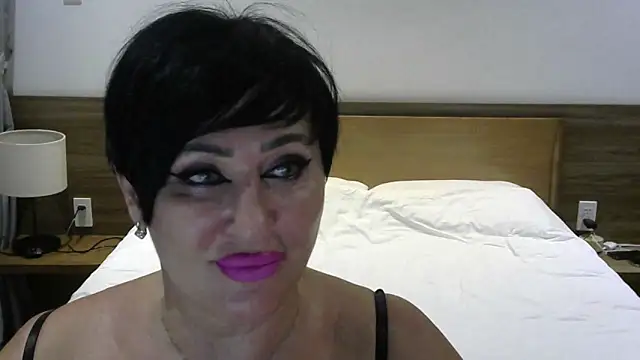 Snapshot of Kleotempt chatting on July 5, 2026, 11:28 am Kleotempt online show from July 5, 2026, 11:28 am