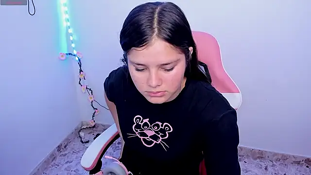 Snapshot of trianna_sweet chatting on February 26, 2026, 1:32 pm trianna sweet online show from February 26, 2026, 1:32 pm