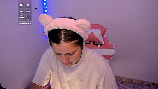 Snapshot of trianna_sweet chatting on February 27, 2026, 3:23 pm trianna sweet online show from February 27, 2026, 3:23 pm