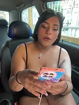 Nahomy firee online show from April 10, 2026, 7:07 pm