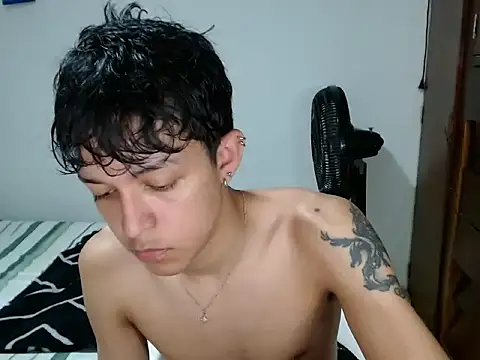 cute jisus online show from April 22, 2026, 7:04 pm