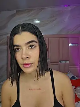 Snapshot of Sweetnahoxxx chatting on March 4, 2026, 9:32 pm Sweetnahoxxx online show from March 4, 2026, 9:32 pm